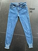 2 Dames Spijkerbroeken Maat 36, Ophalen of Verzenden, Zo goed als nieuw, Blauw, W28 - W29 (confectie 36)