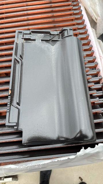 Nieuw! Allegra 12 dakpannen zwart satinet  Koramic beschikbaar voor biedingen