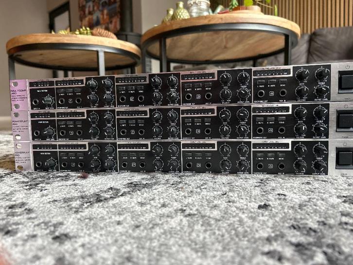 2x Behringer powerplay pro 4600, Audio, Tv en Foto, Professionele Audio-, Tv- en Video-apparatuur, Gebruikt, Audio, Ophalen