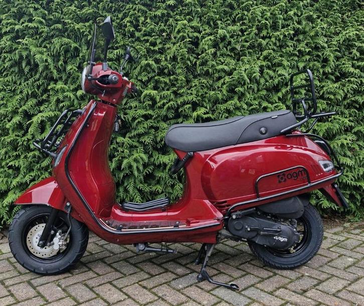 Gebruikte AGM VX plus aanbieding elektrische Yadea Scooters, Fietsen en Brommers, Brommers | Overige merken, Nieuw, Ophalen of Verzenden