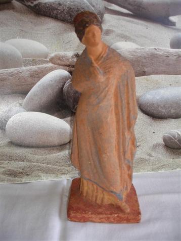 ﻿€45,TERRACOTTA BEELDJE GODIN REP MUSEUM ATHENE 300 BC - wvq beschikbaar voor biedingen