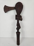Bijl voorouder, hout, ijzer, Luba, DR Congo, midden 20e eeuw, Ophalen of Verzenden