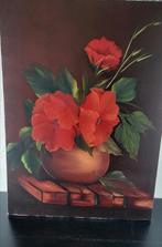 Mooie dieprode bloemen in vaas. Canvas 61 bij 45 cm, Ophalen of Verzenden