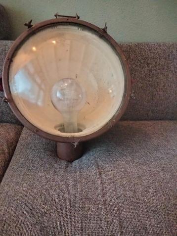 Vintage Industriële Lamp beschikbaar voor biedingen