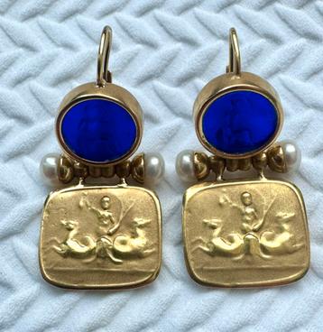 Vintage handgemaakte massief 18 karaat gouden oorbellen beschikbaar voor biedingen