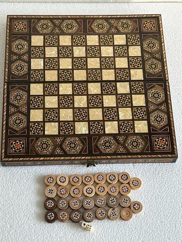 Houten ingelegde parelmoer backgammon beschikbaar voor biedingen