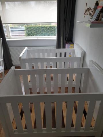 Complete tweeling-kinderkamer – alles in één set! beschikbaar voor biedingen