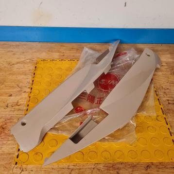 Sym mio beige side skirts in NIEUW in verpakking beschikbaar voor biedingen