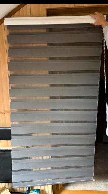 Rolgordijnen 165x90 beschikbaar voor biedingen