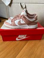 Nike dunk low rose whisper, Ophalen of Verzenden, Zo goed als nieuw, Roze, Sneakers of Gympen