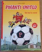 Pinanti United - De bal is rond - 1 - 1e druk (2005) - Strip, Eén stripboek, Zo goed als nieuw