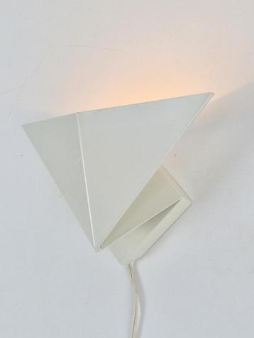 Vintage postmodern ikea v9005 wandlamp ivoor metaal lamp ‘70 beschikbaar voor biedingen