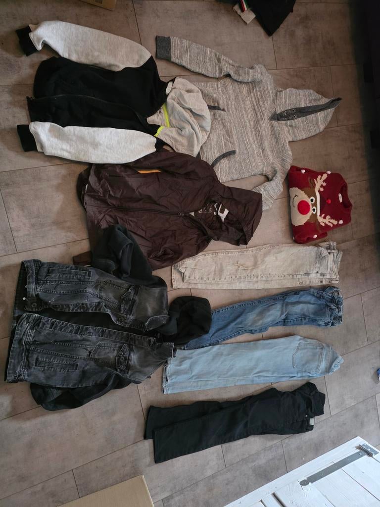 Kleding pakket 146 4 broeken, 3 truien, stoer jack, regenjas, Kinderen en Baby's, Kinderkleding | Maat 146, Ophalen of Verzenden