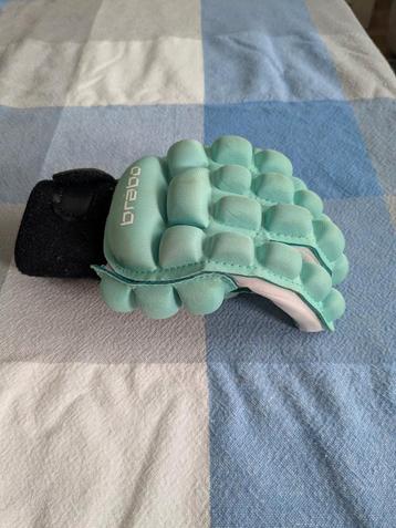 Brabo zaal handschoen li maat XS , binnen en buiten bal beschikbaar voor biedingen