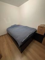 IKEA bed met matras, dekbed en nachtkastje, Huis en Inrichting, Slaapkamer | Bedden, Ophalen, Gebruikt, 90 cm, Bruin