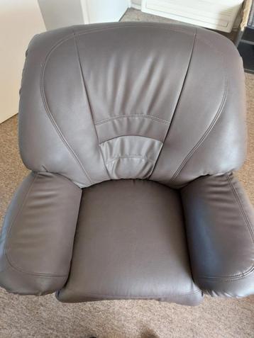 Stoel fauteuil echt leer bruin taupe beschikbaar voor biedingen