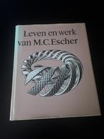 Leven en werk van M.C.Escher.Eerste druk 1981. 351 pagina's., Ophalen of Verzenden