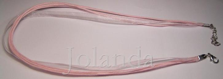 1194 Licht Roze Ketting van Satijn en 2 Waxkoorden, Sieraden, Tassen en Uiterlijk, Kettingen, Nieuw, Overige materialen, Roze