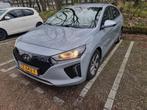 Hyundai Ioniq EV 120 pk Aut. 2018 Grijs, Origineel Nederlands, Te koop, Zilver of Grijs, 5 stoelen