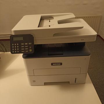 LaserPrinter Xerox B225 plus toner beschikbaar voor biedingen