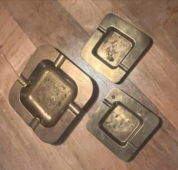 Vintage Messing Asbakken Set van 3 Vierkant beschikbaar voor biedingen