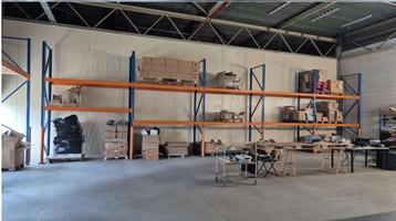 Magazijnstelling groot 25 meter breed 4 meter hoog beschikbaar voor biedingen