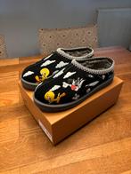 Palace x uggs looney tunes Tasman, Ophalen of Verzenden, Nieuw, Zwart