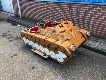 Draaimolen / Carrousel / Autopede Tank  beschikbaar voor biedingen