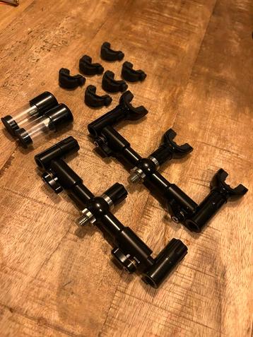 2x JAG 2 Plus 1 Adjustable Buzzerbar plus 3x LockDown beschikbaar voor biedingen