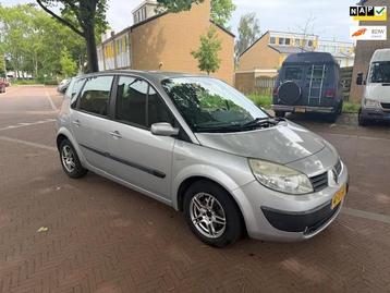 Renault Scénic Airco / 184.000 NAP / Rijdt en schakelt goed beschikbaar voor biedingen