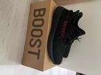 Yeezy boost 350 V2 Black Red, Kleding | Heren, Yeezy, Zo goed als nieuw, Sneakers of Gympen, Zwart