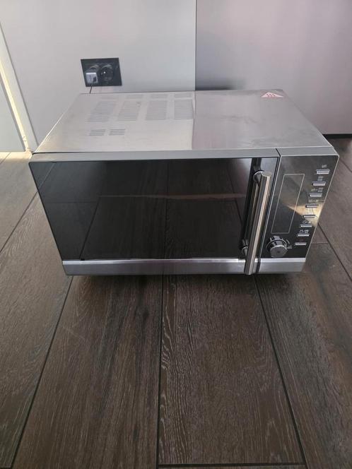 Combi Magnetron Quigg, Witgoed en Apparatuur, Magnetrons, Gebruikt, Vrijstaand, 45 tot 60 cm, Grill, Oven, Draaiplateau, Ophalen