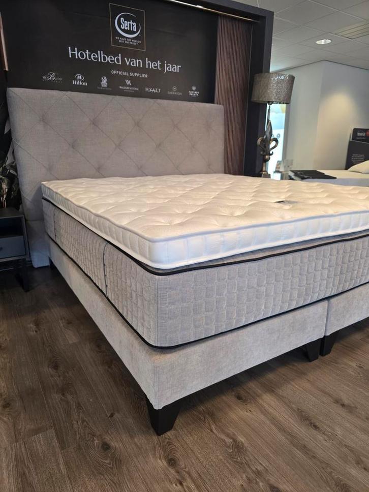 Splinternieuwe Serta Magnifique boxspring 25% korting, Huis en Inrichting, Slaapkamer | Bedden, Nieuw, Tweepersoons, 180 cm, Stof