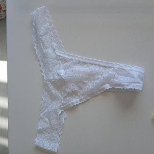Set kanten strings 9 stuks ook los te koop, Kleding | Dames, Ondergoed en Lingerie, String, Ophalen of Verzenden