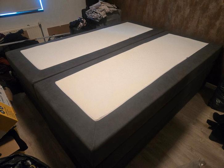 Boxspring antraciet 180x200 opbergruimte, Huis en Inrichting, Slaapkamer | Boxsprings, Zo goed als nieuw, 180 cm, 200 cm, Tweepersoons