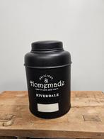 "RIVERDALE" DELICIOUS & HOMEMADE VOORRAADBUS, Ophalen of Verzenden, Gebruikt