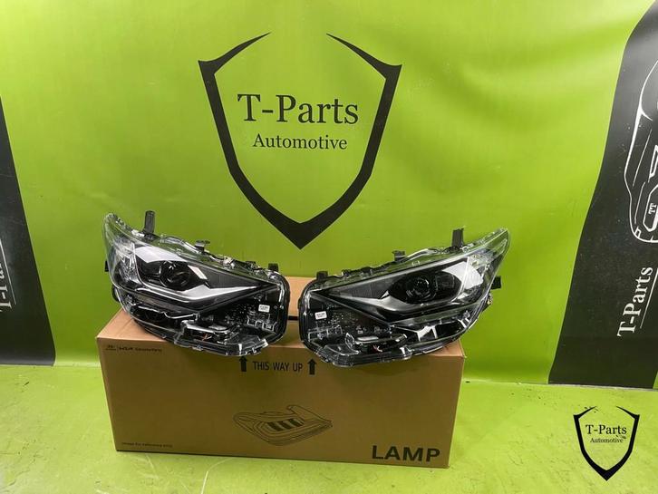 toyota auris koplamp links rechts 8111002k60 8117002k60 lamp, Auto-onderdelen, Verlichting, Toyota, Nieuw, Ophalen of Verzenden