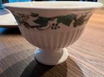Kommetje op voet, Wedgwood Stratford Etruria Barlaston, Antiek en Kunst, Antiek | Servies los, Ophalen of Verzenden