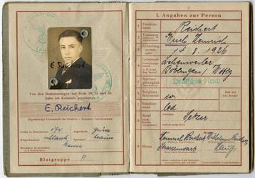 Wehrpass Oorkonde KVK Volks-Artillerie Ardennen Kampfgruppe beschikbaar voor biedingen