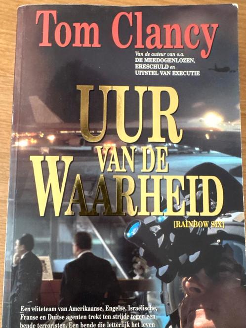 Tom Clancy - Uur van de Waarheid, Boeken, Thrillers, Gelezen, Nederland, Ophalen of Verzenden