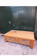 Teakhouten salontafel met 2 grote laden met riet., Huis en Inrichting, 100 tot 150 cm, Teakhout, Zo goed als nieuw, Minder dan 50 cm