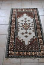 Kleedje, 77 bij 149 cm, Gebruikt, 100 tot 150 cm, Rechthoekig, 50 tot 100 cm