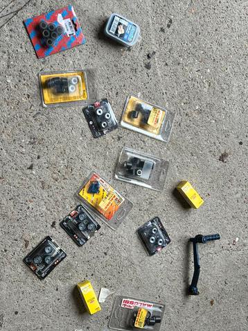 Diverse scooter onderdelen beschikbaar voor biedingen