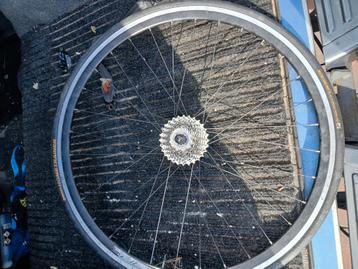 Wiel 28 inch racefiets shimano deore xt beschikbaar voor biedingen