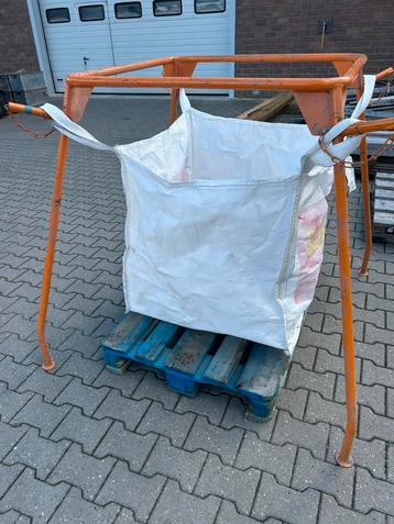 BIG BAG HOUDER voor 500 en 1000 liter zakken beschikbaar voor biedingen