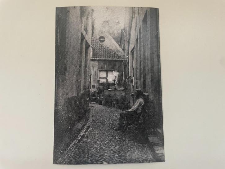 D736 Oude foto Deventer : Vijgeboomgang, Verzamelen, Foto's en Prenten, Gebruikt, Foto, Overige onderwerpen, Voor 1940, Ophalen of Verzenden