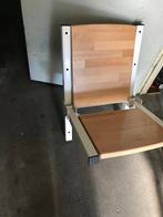 Mooie opklapbare wandzitting van staal en hout., Ophalen, Zo goed als nieuw, Campingstoel