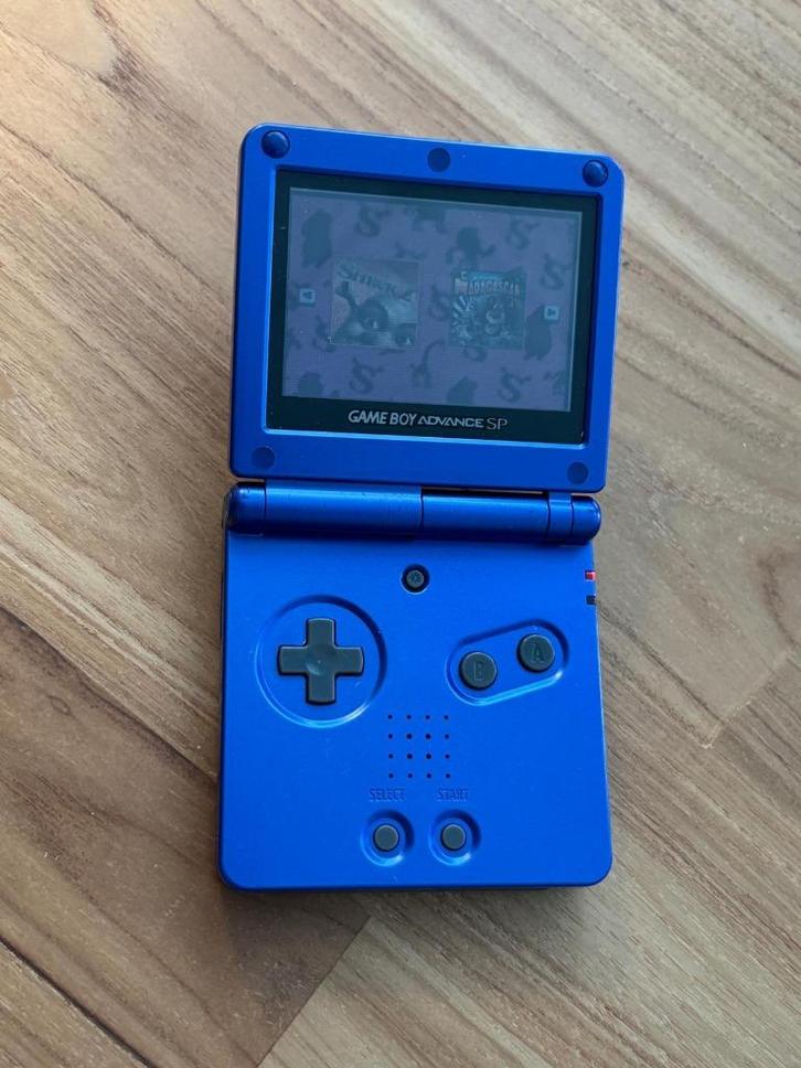 Nintendo Gameboy Advance SP incl case+Madagascar en Shrek 2, Spelcomputers en Games, Spelcomputers | Nintendo Game Boy, Zo goed als nieuw