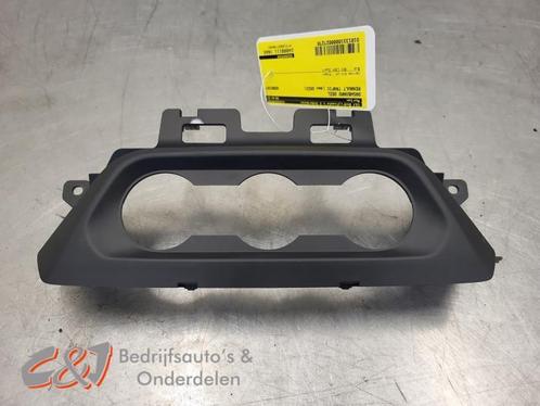 Dashboard deel van een Renault Trafic, Auto-onderdelen, Dashboard en Schakelaars, Renault, Gebruikt, 3 maanden garantie, Ophalen of Verzenden