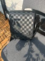 Zwarte - Louis Vuitton - Schoudertas, Ophalen of Verzenden, Zo goed als nieuw, Zwart, Schoudertasje